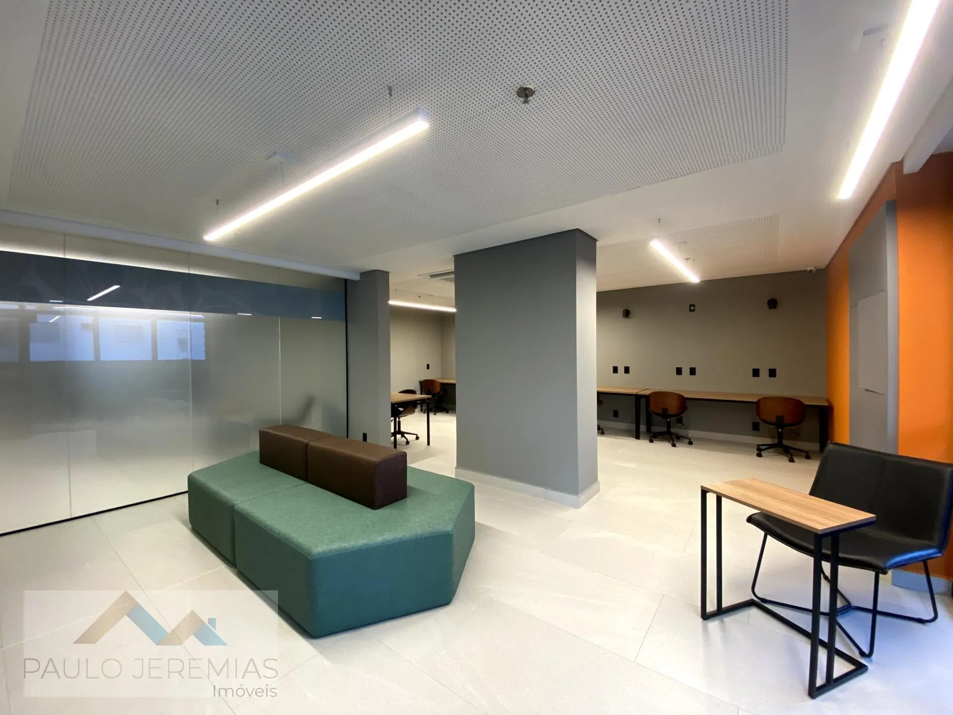 Furnished 31 m² studio with 1 bedroom and 1 bathroom — photo 8