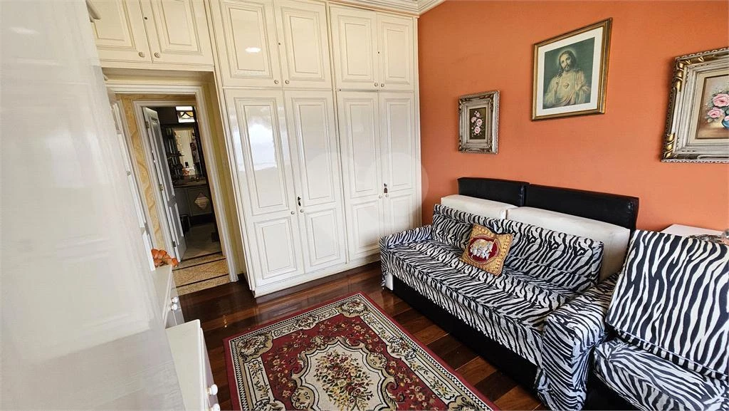 Furnished 127 m² apartment with 3 bedrooms and 3 baths — photo 10