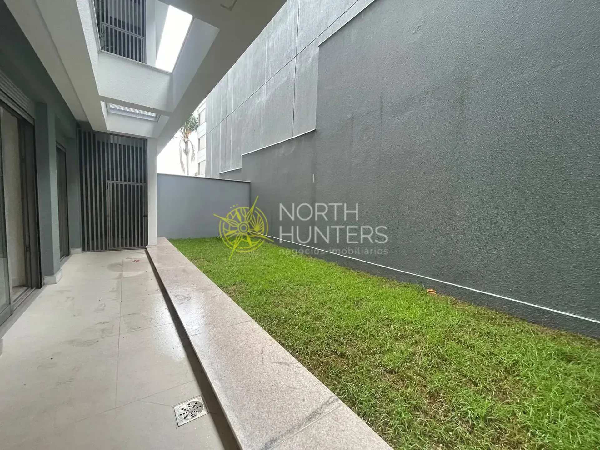 2-bedroom apartment in a building with a sauna — photo 25