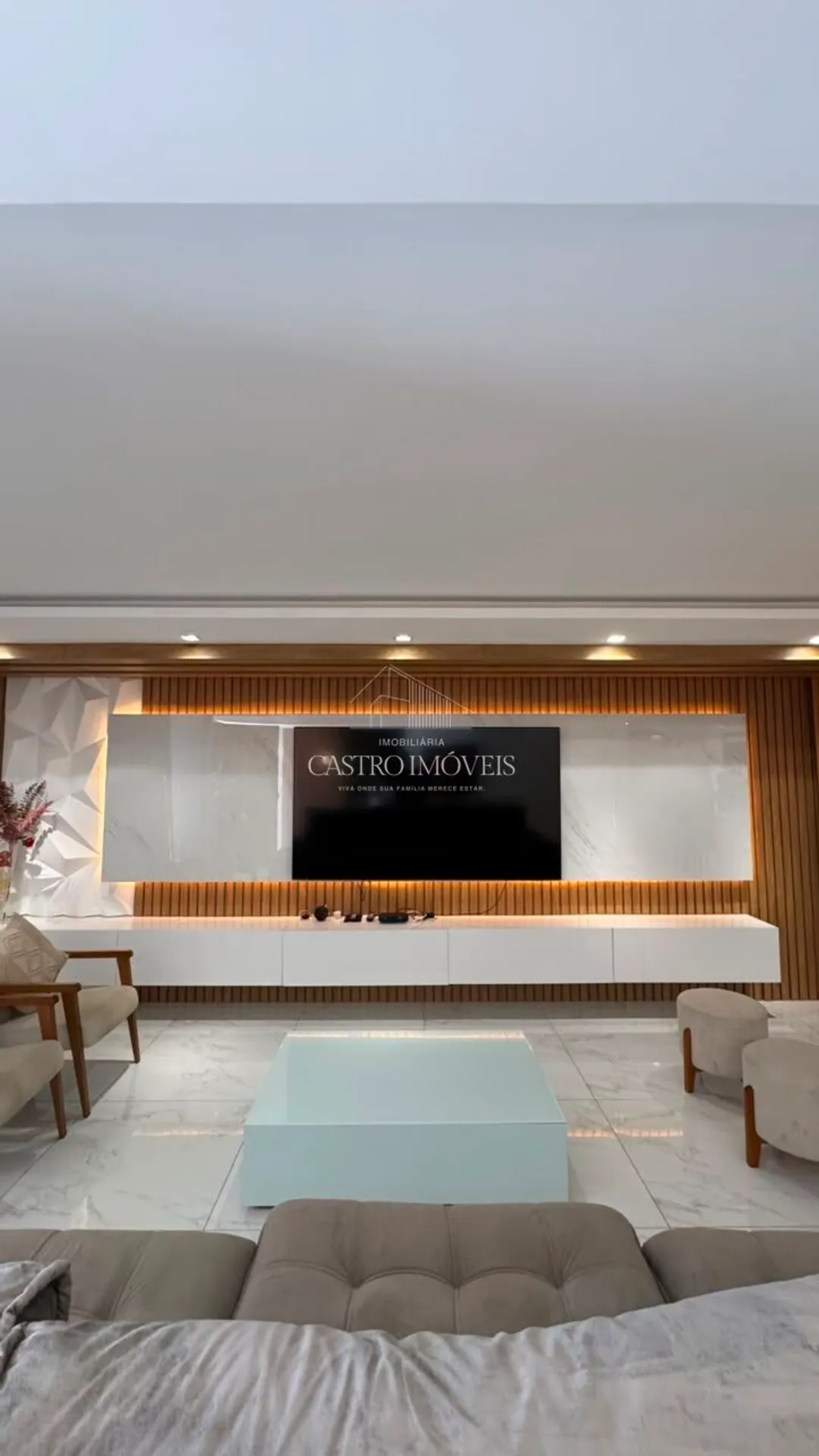 540 m² triplex house with 4 en-suite bedrooms — photo 37