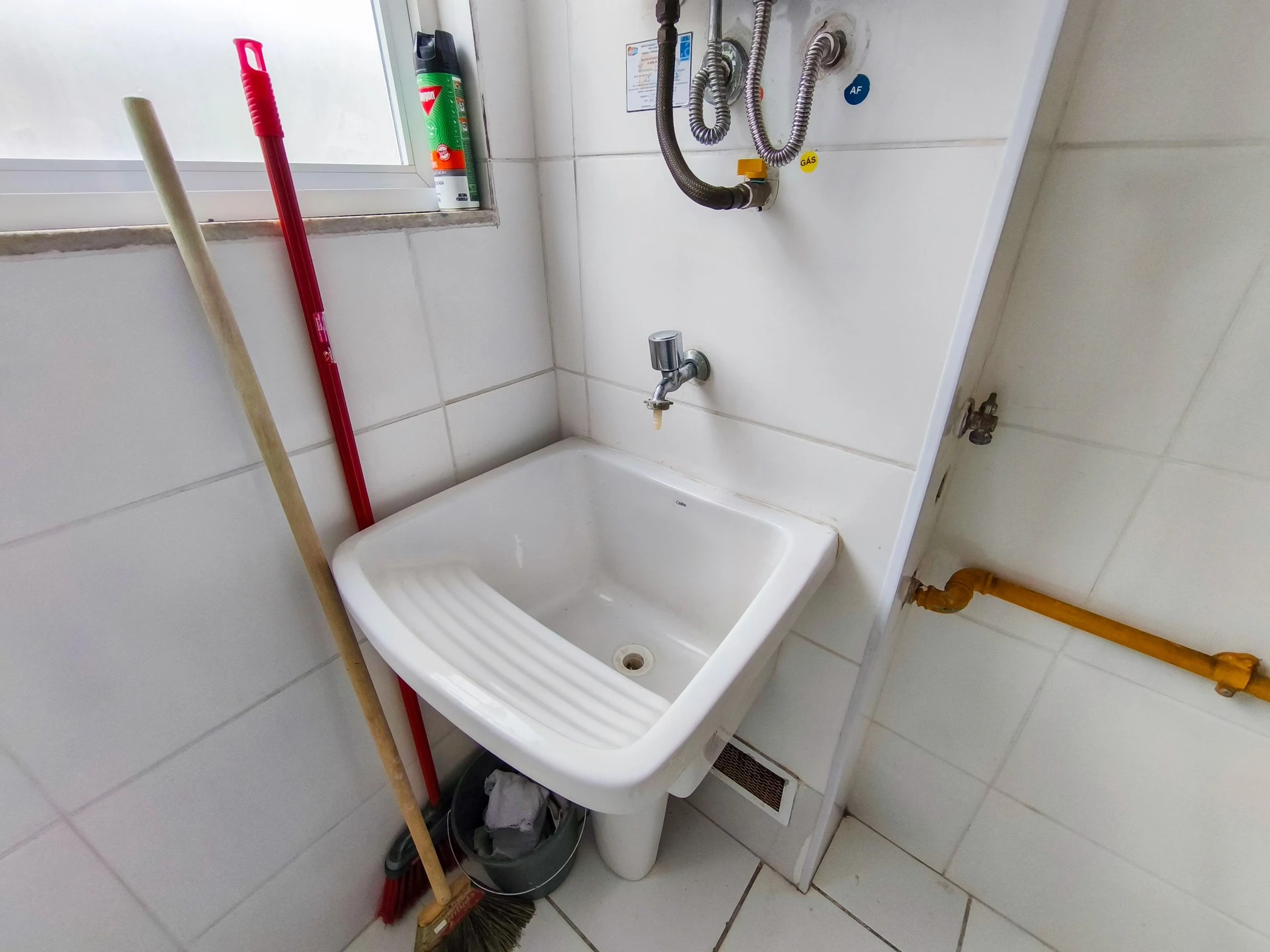 Apartamento de 2 quartos em condomínio com piscina — photo 18