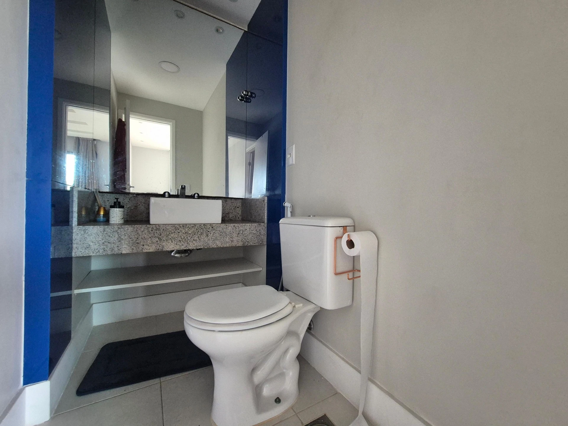 Apartamento de 2 quartos em condomínio com piscina — photo 15