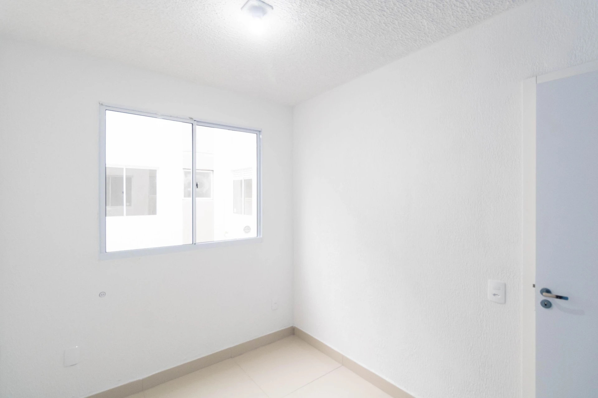 2-bedroom apartment with 1 bathroom and no parking — photo 30