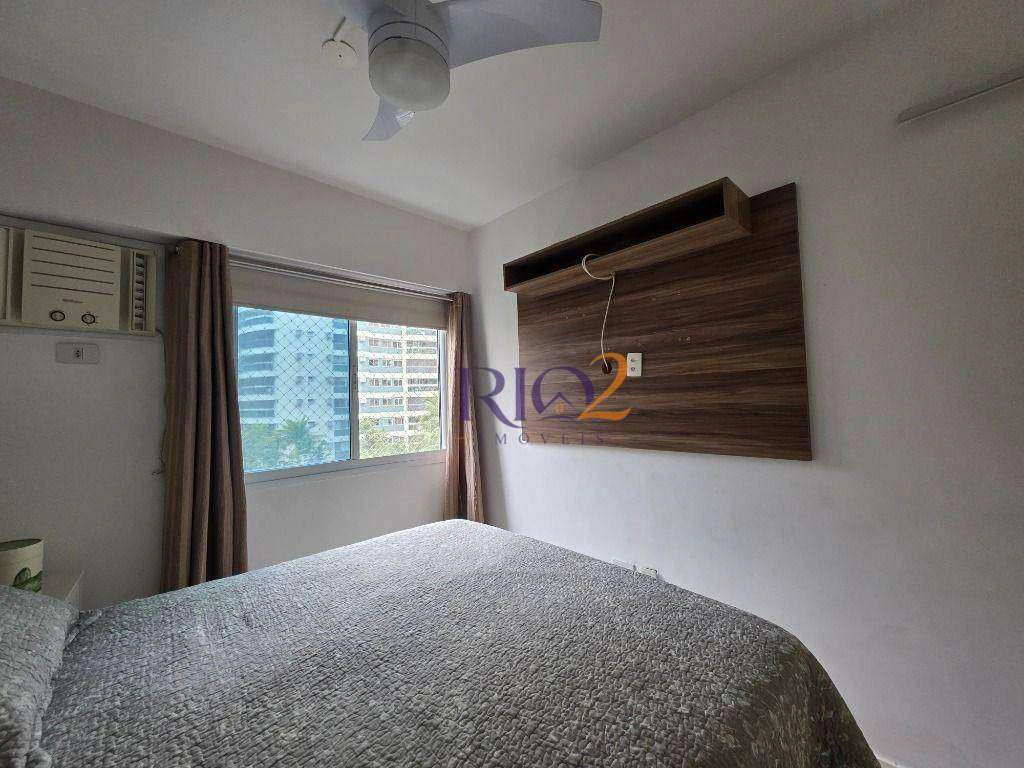 Furnished 77 m² apartment with enclosed glass balcony — photo 11