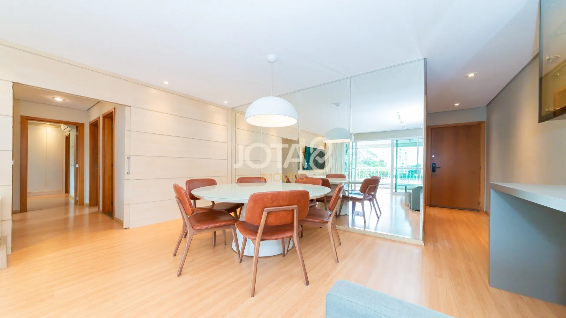 3-bedroom apartment in a building with a gym — photo 23