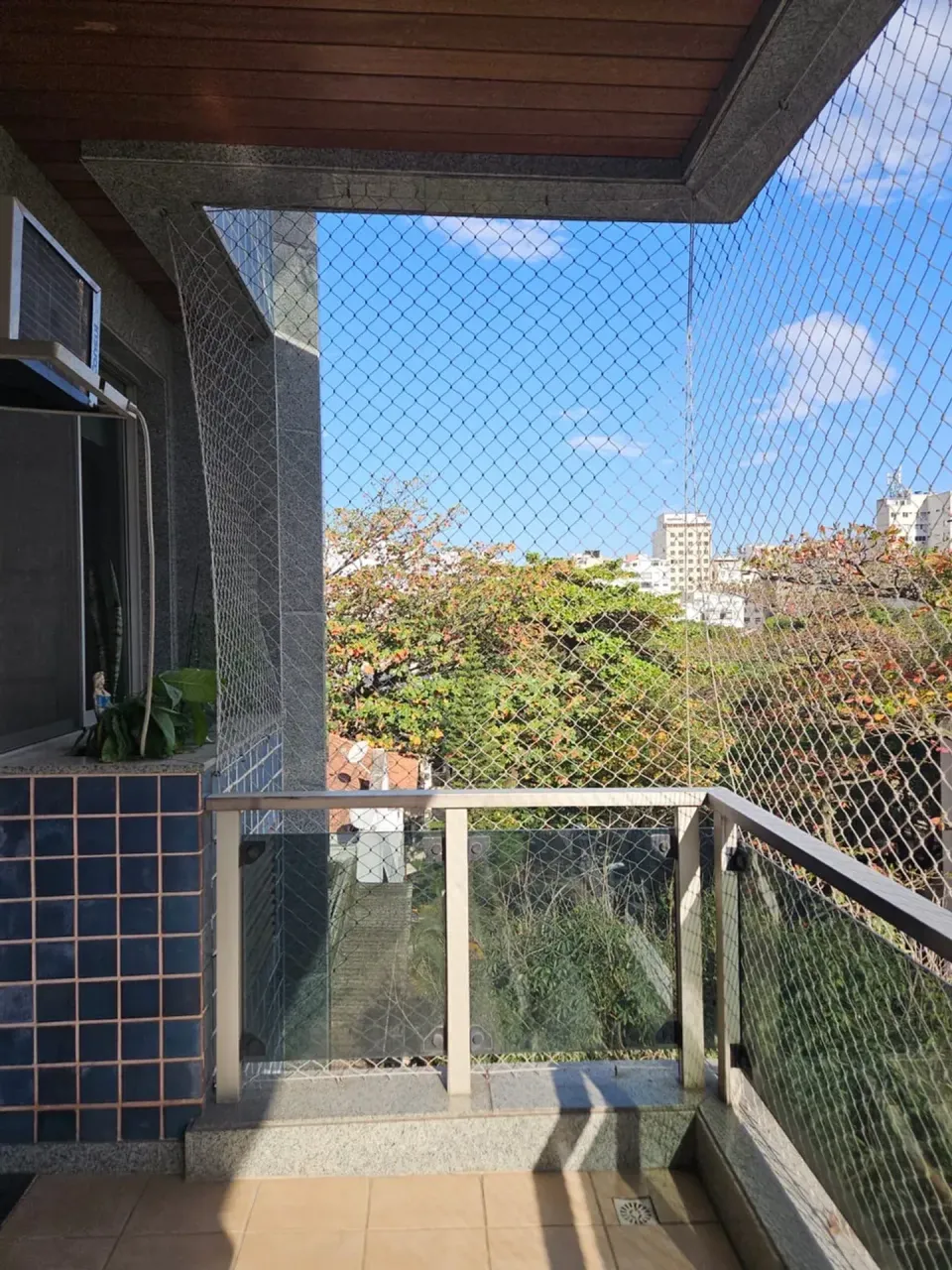 3-bedroom apartment with 2 parking spots and a view — photo 3