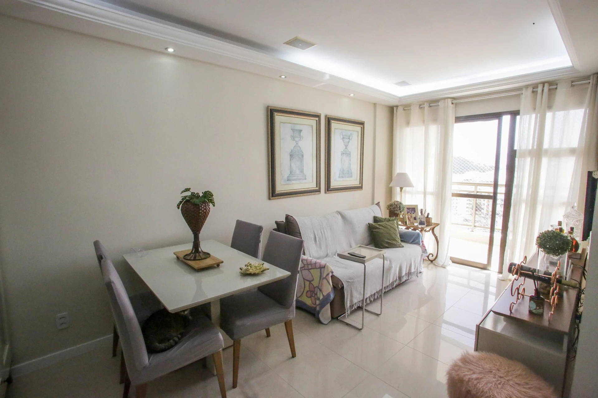 Apartamento mobiliado com 4 quartos e varanda — photo 12