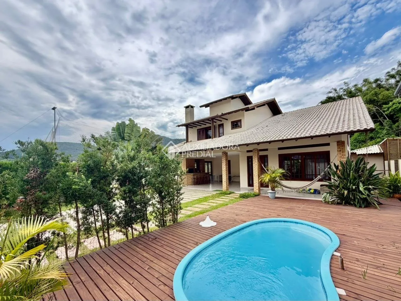Unfurnished house with 4 bedrooms and 250 m²