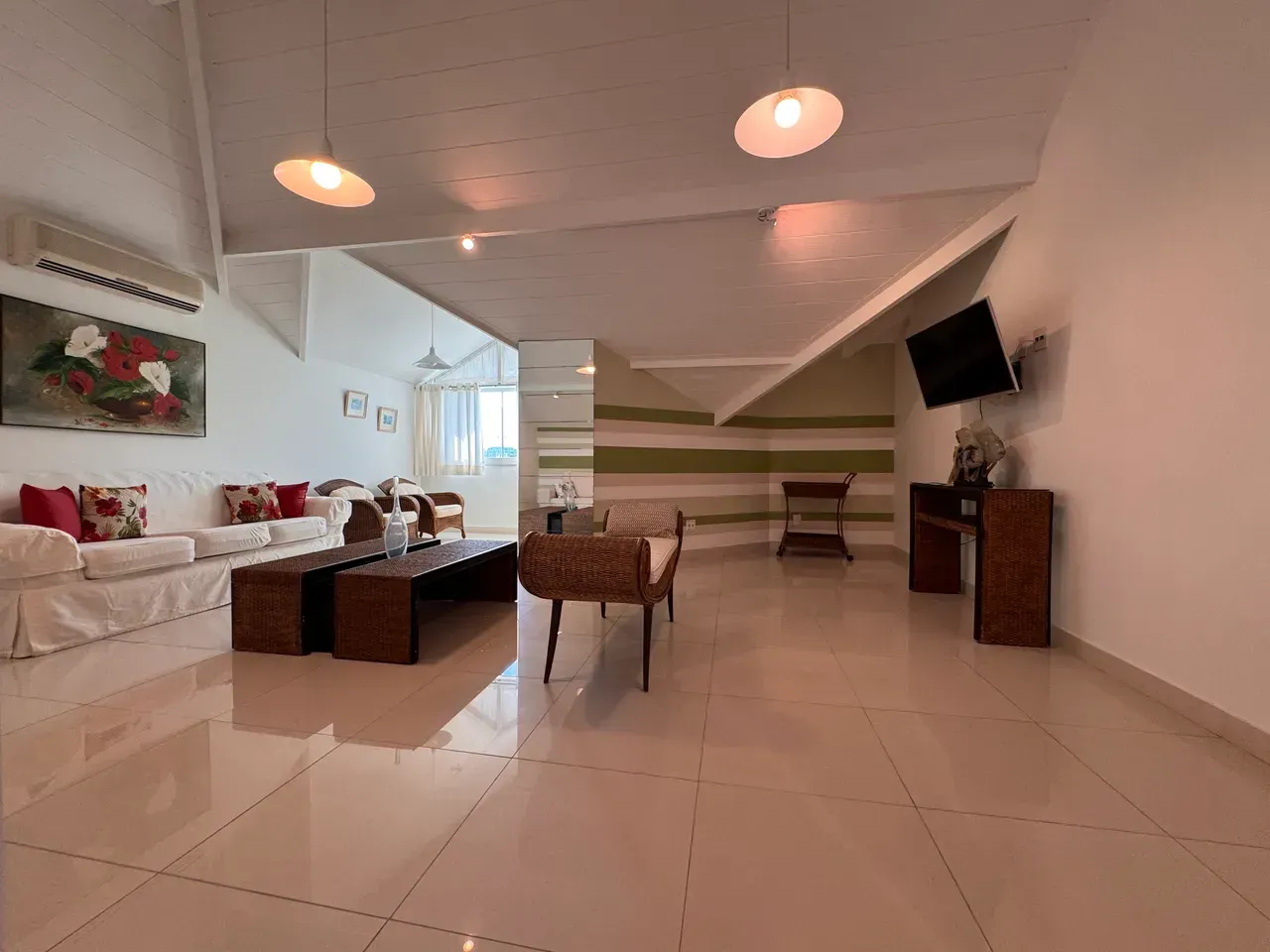 Furnished 800 m² house on the 4th floor with 8 parking spots — photo 35