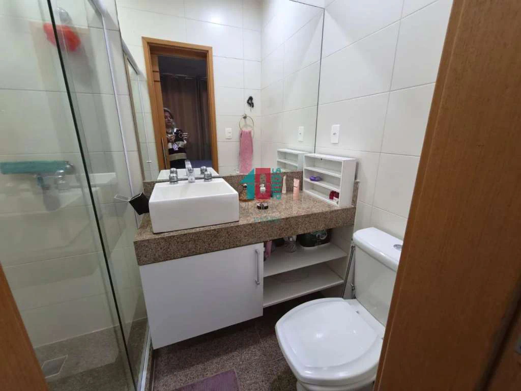 3-bedroom apartment with a washing machine — photo 22