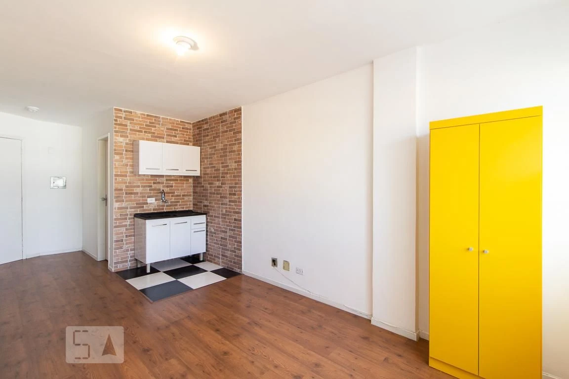Studio, 35 m², with wood or laminate floors — photo 8