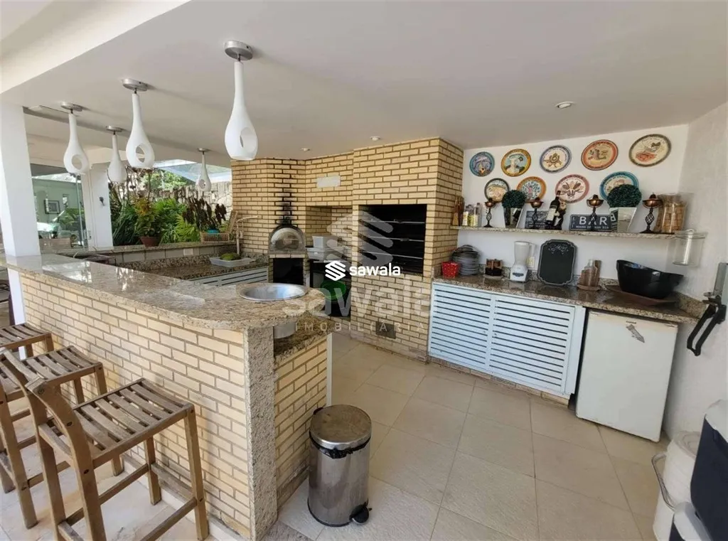 Furnished 600 m² house with 6 bedrooms and 8 bathrooms — photo 15