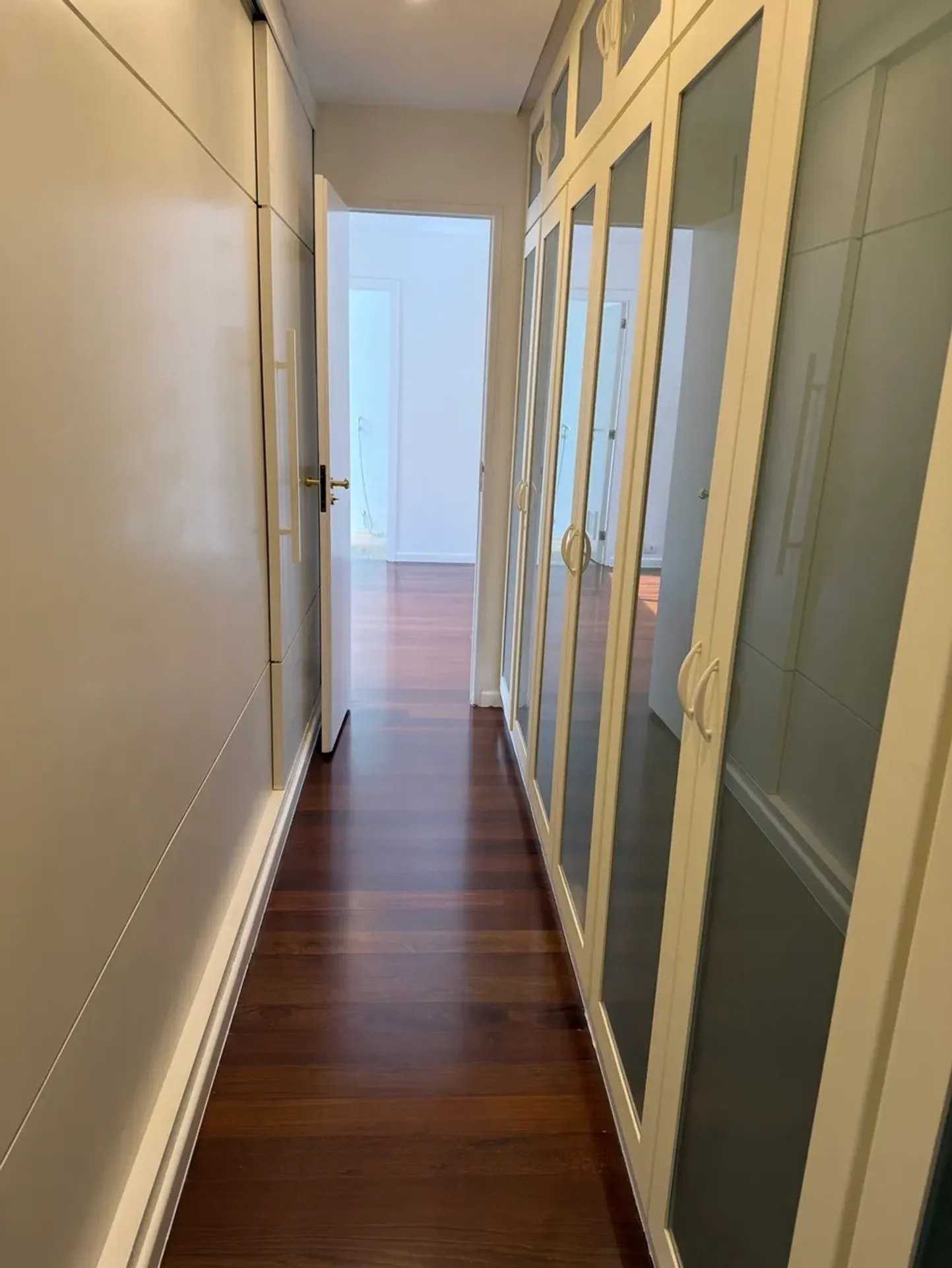 3-bedroom apartment with floor-to-ceiling windows — photo 13