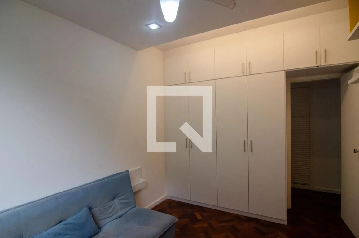 Furnished apartment, 166 m², with floor-to-ceiling windows — photo 5
