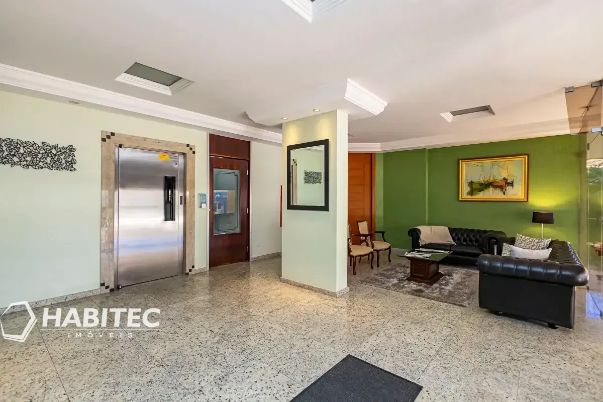 4-bedroom apartment with 2 bathrooms and a balcony — photo 6