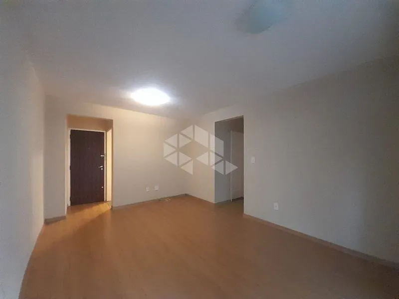 Apartamento de 2 quartos com sacada e área de serviço — photo 2