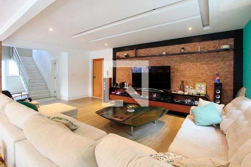 Furnished house with 4 bedrooms and an open-plan kitchen — photo 18