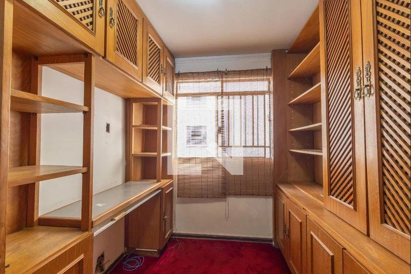 Apartamento com 4 quartos, cozinha com fogão a gás e varanda — photo 25