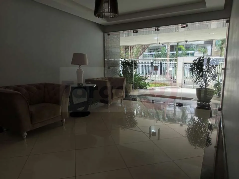 Home office in a 4-bedroom apartment, 230 m² — photo 11