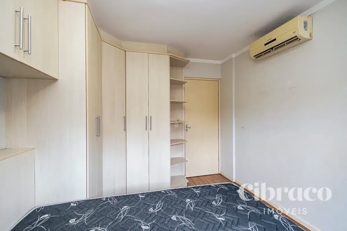 One-bedroom apartment with a washing machine in Curitiba — photo 16