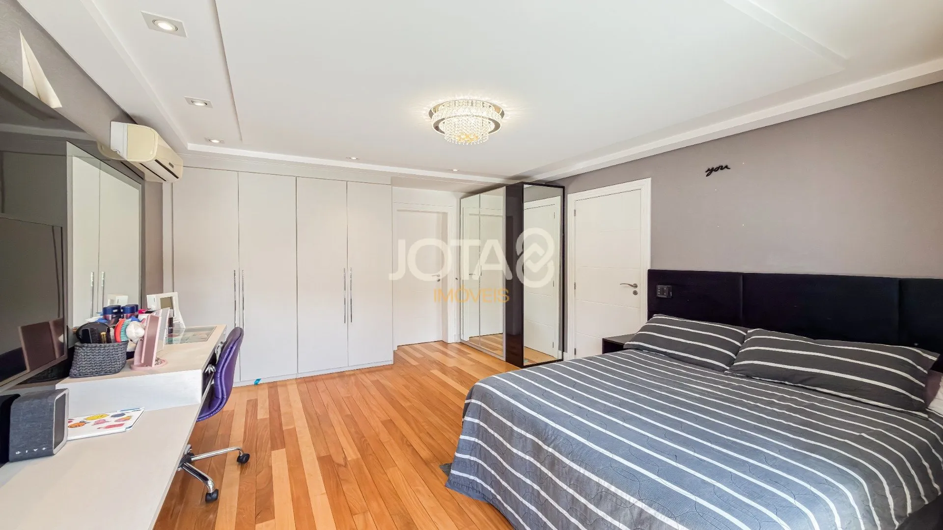 House with 3 en-suite bedrooms and private BBQ — photo 21