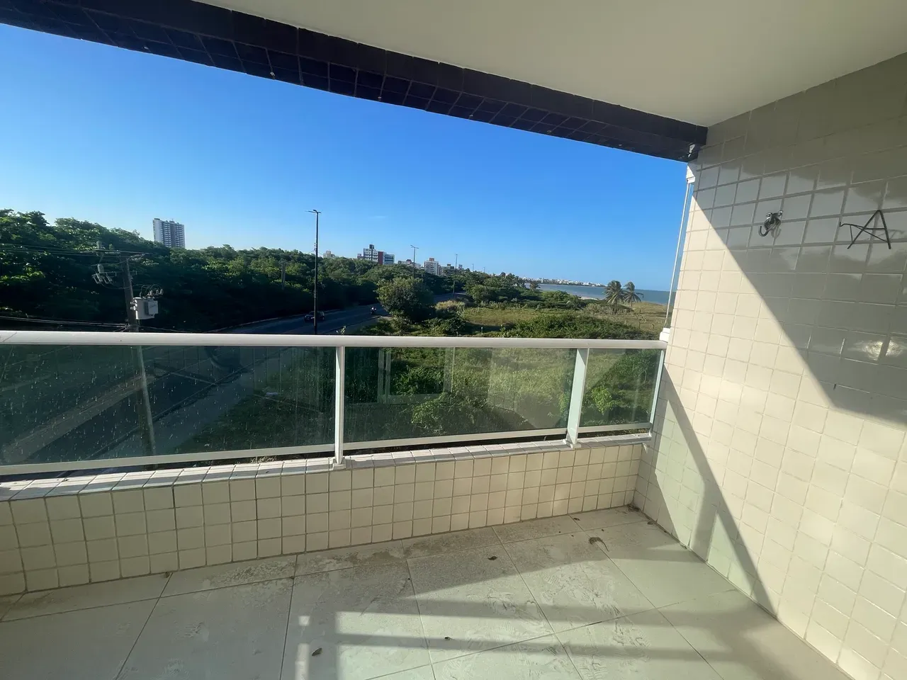 One-bedroom apartment with a water view in João Pessoa — photo 34