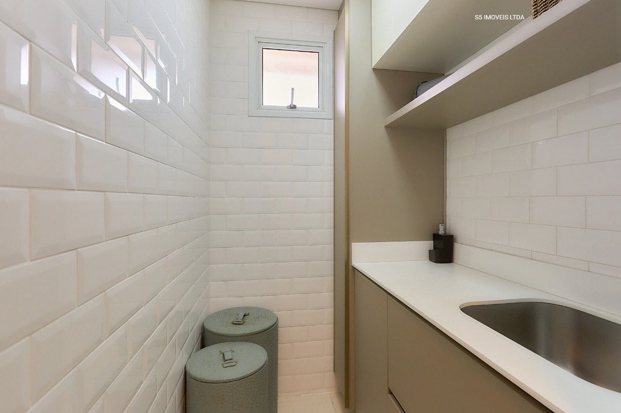 Departamento con ventanales de piso a techo en Curitiba — photo 22