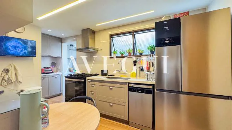 Apartment with a closed kitchen and 4 bedrooms — photo 25