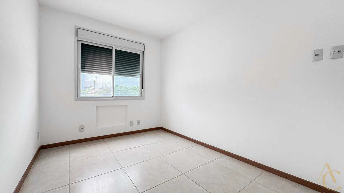 Rental apartment with 2 en-suite bedrooms and 243 m² — photo 6
