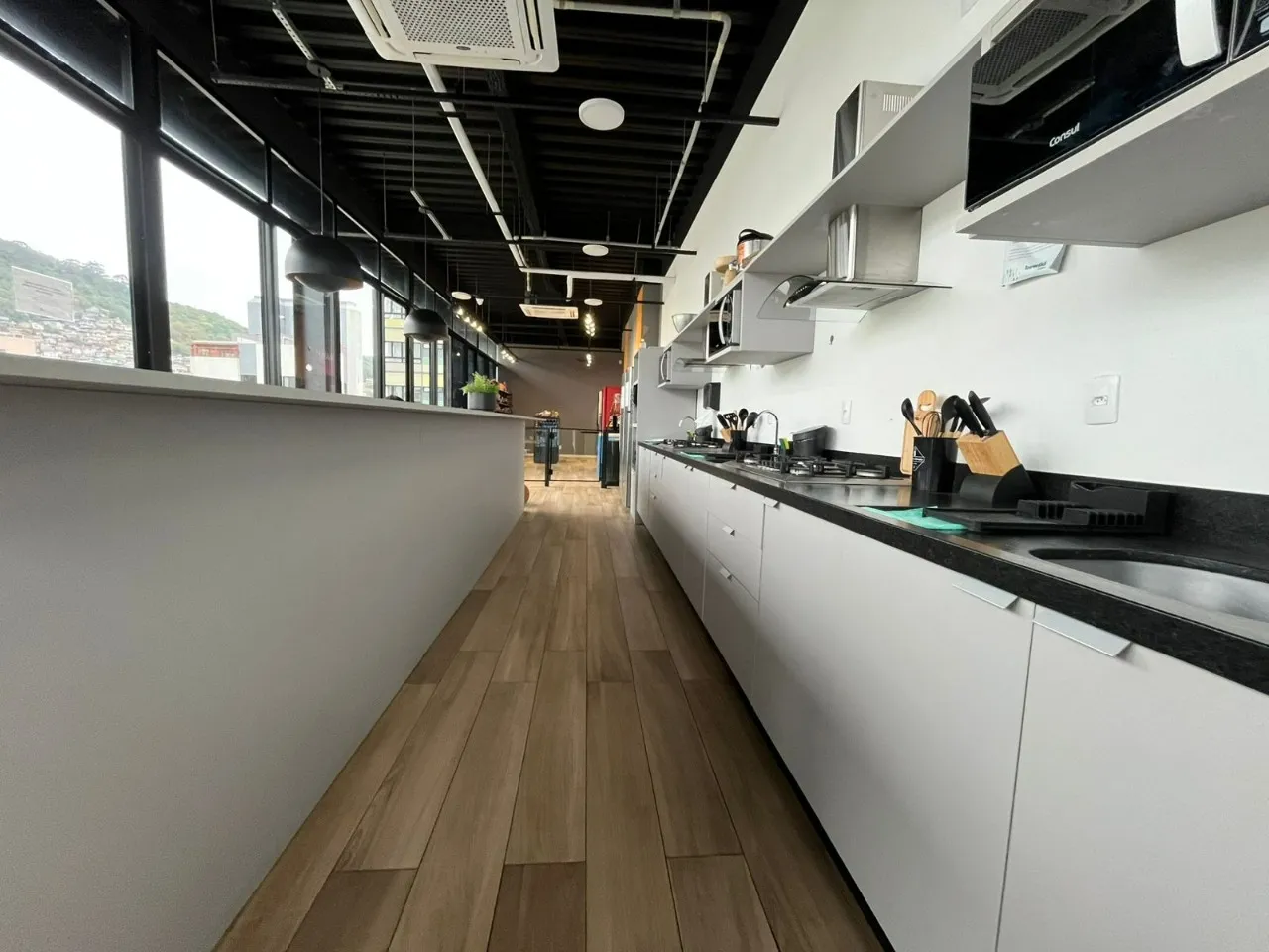1-bedroom apartment with open-plan kitchen and 70 m² — photo 17