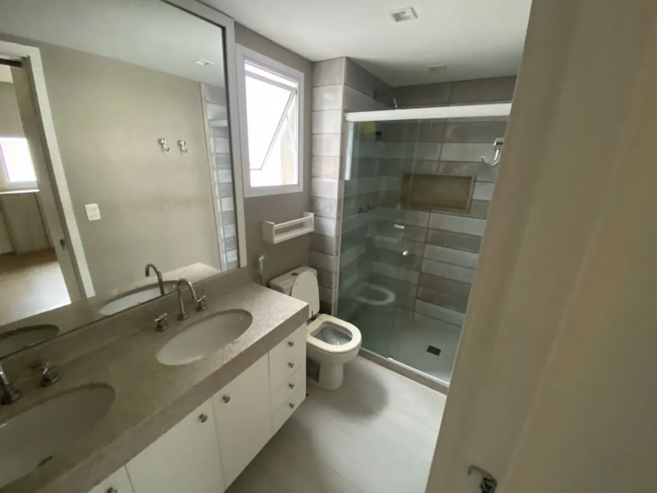 Apartamento mobiliado com 4 dormitórios e varanda — photo 17