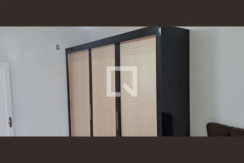 1-bedroom apartment with balcony and gas stove