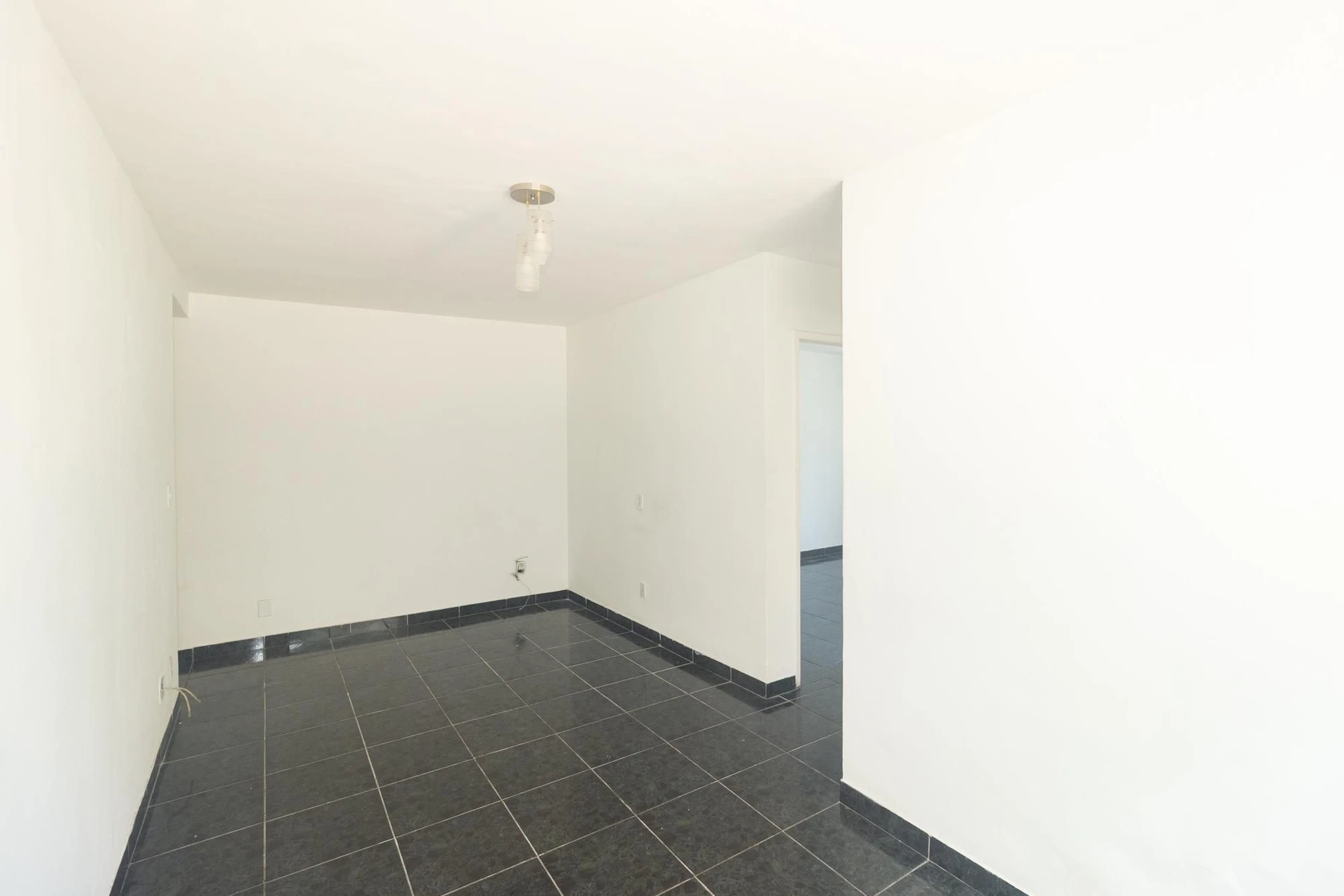 2-bedroom apartment with 1 bath, parking spot, pets ok — photo 29