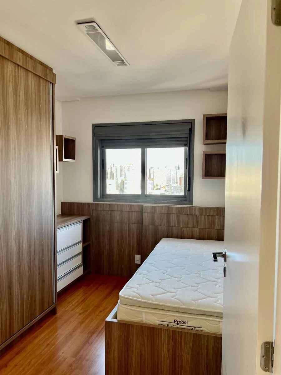Apartamento de 190 m² con 3 dormitorios y ventanales amplios — photo 24