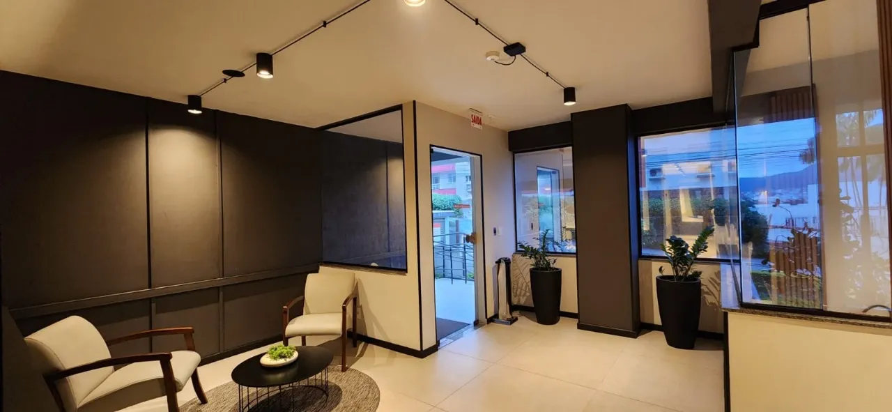 Apartamento mobiliado de 3 dormitórios com sacada envidraçada — photo 19