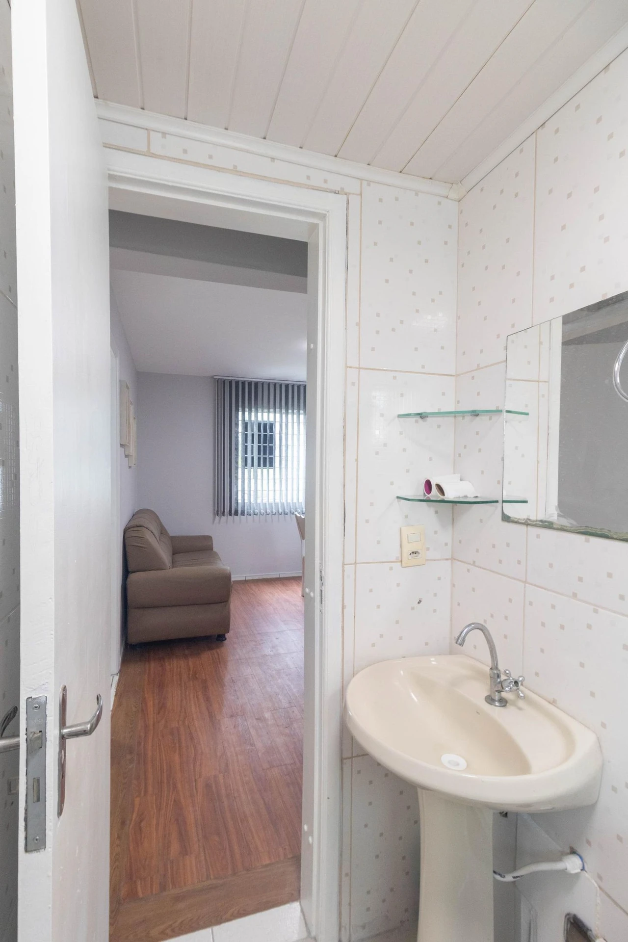 2-bedroom apartment with a washing machine in Curitiba — photo 5
