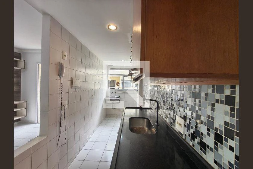 2-bedroom apartment in a building with a gym — photo 22