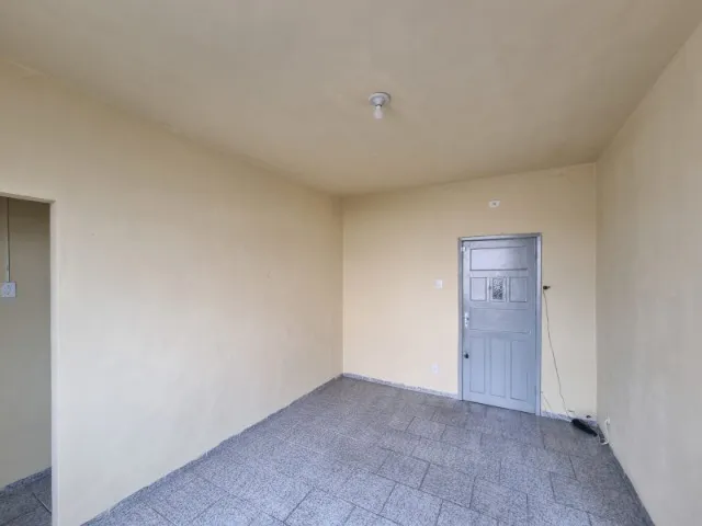 2-bedroom apartment with 1 bath and gas stove — photo 10