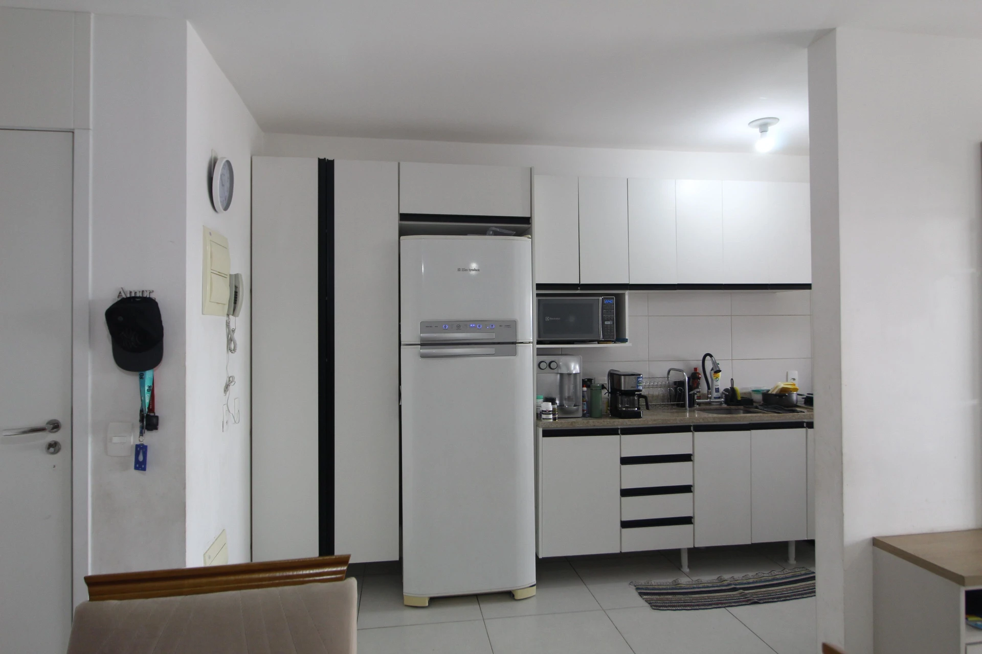 Apartamento mobiliado com 3 quartos, 2 banheiros e varanda — photo 7