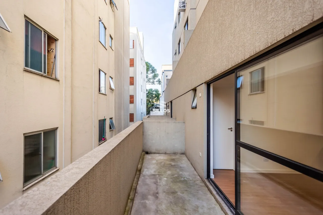 Studio-style apartment with 1 bedroom and balcony — photo 12
