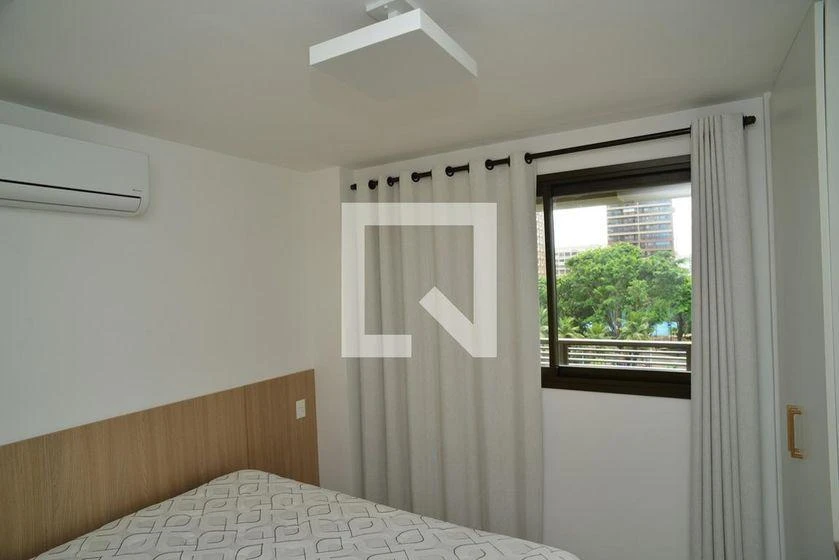 Glass-enclosed balcony in a 3-bedroom apartment, 103 m² — photo 26