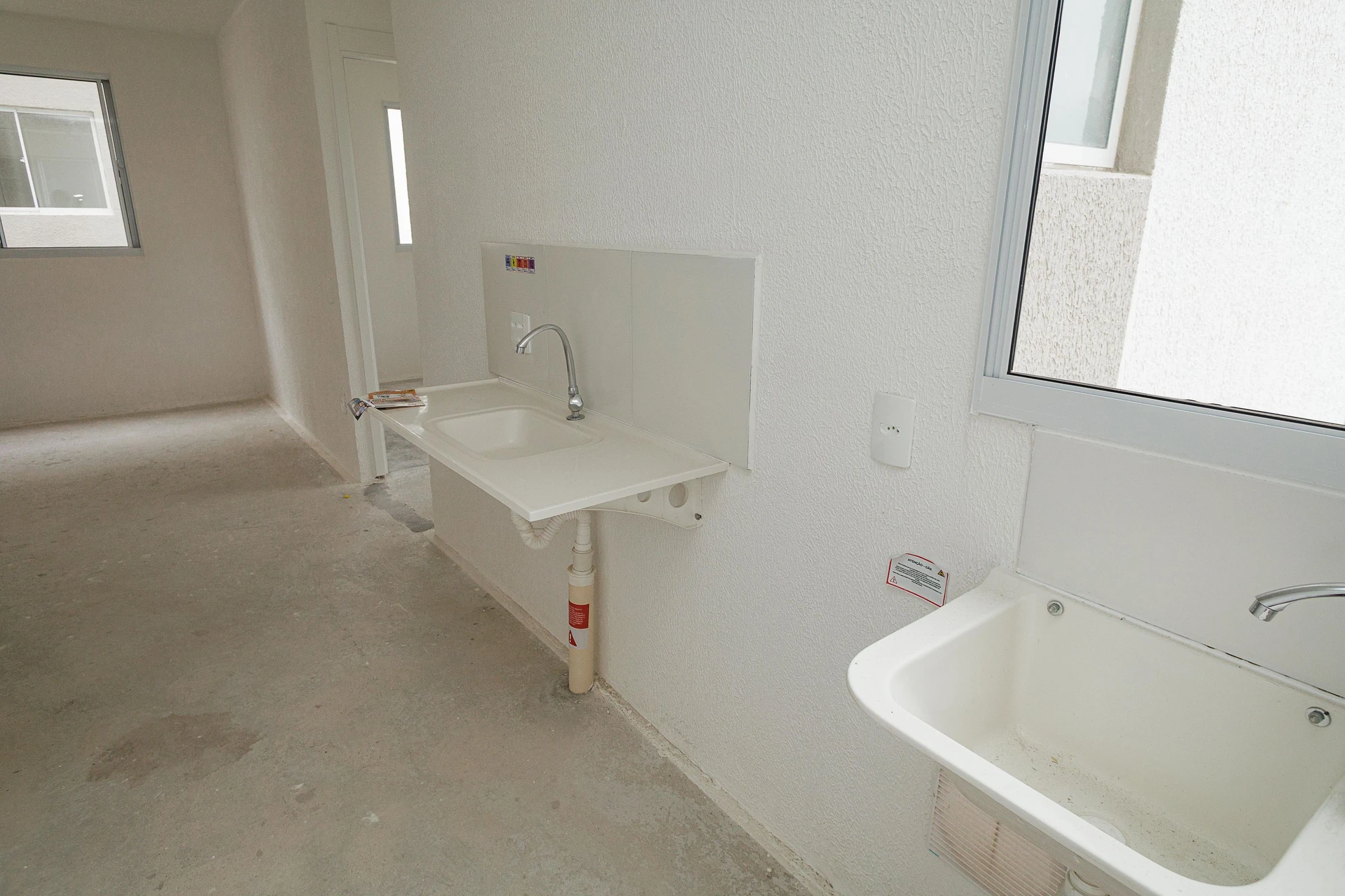 Unfurnished apartment with 2 bedrooms and 1 bathroom — photo 24