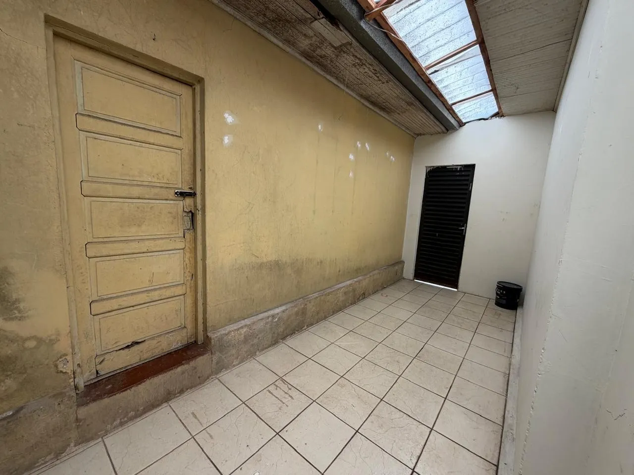 Wood or laminate floors in a 2-bedroom house, 82 m² — photo 10