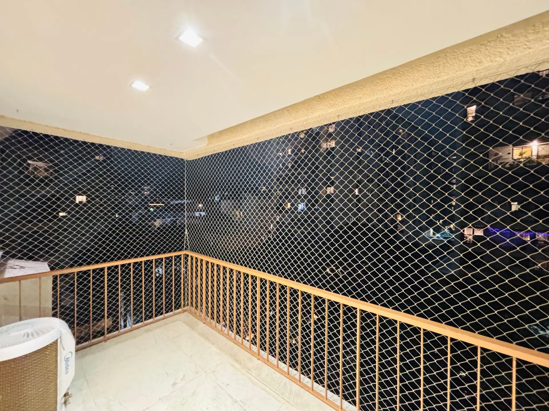 Washing machine in a 3-bedroom apartment, 401 m² — photo 8