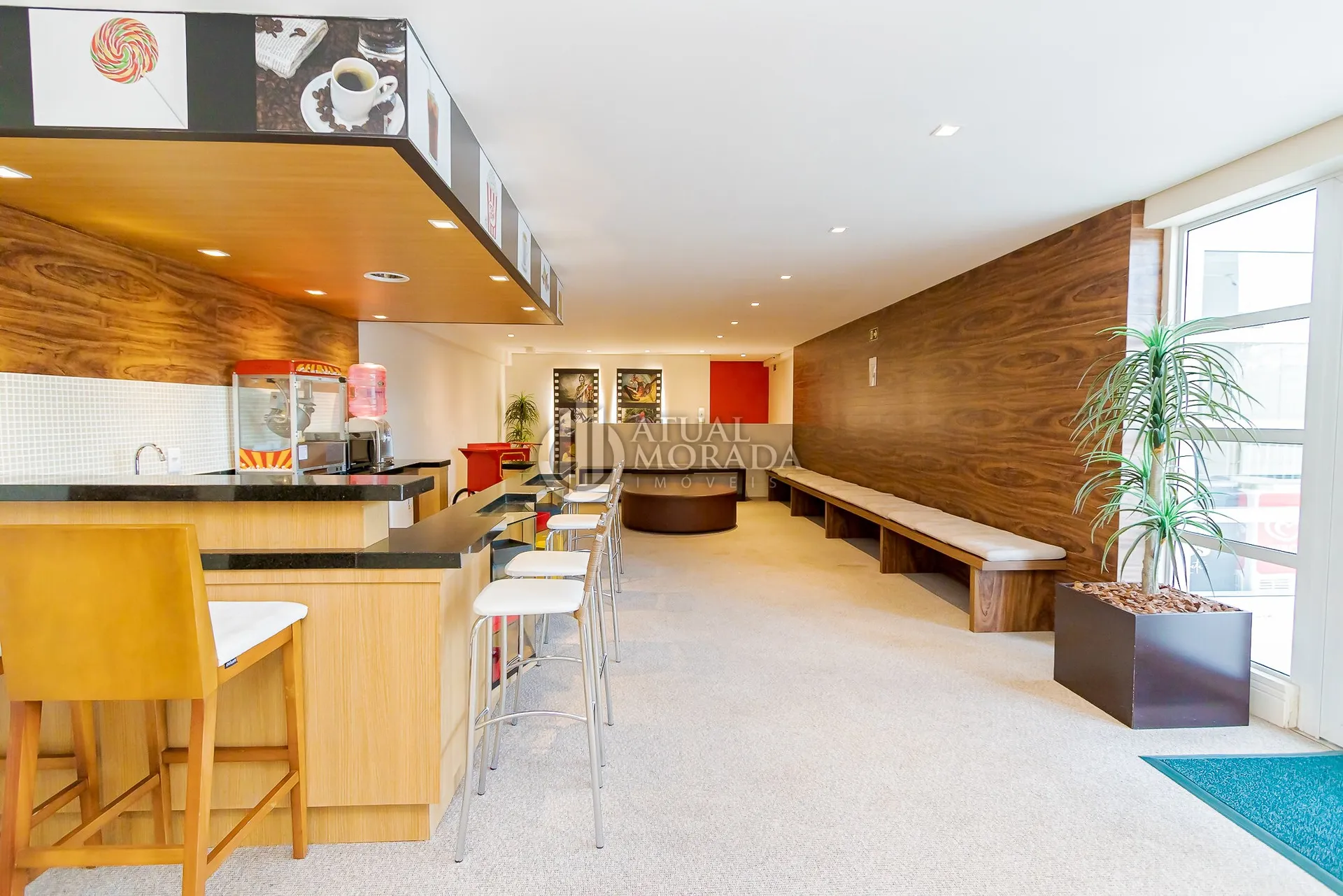 Furnished 2-bedroom apartment with open-plan kitchen — photo 43