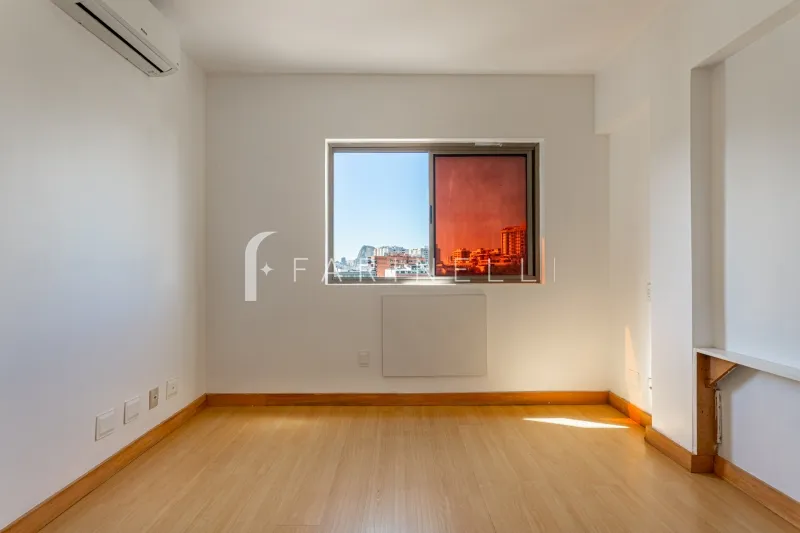 2-bedroom apartment with elevator and 2 parking spots — photo 8