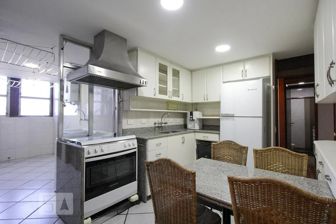 Mountain view in a 3-bedroom apartment, 140 m² — photo 2