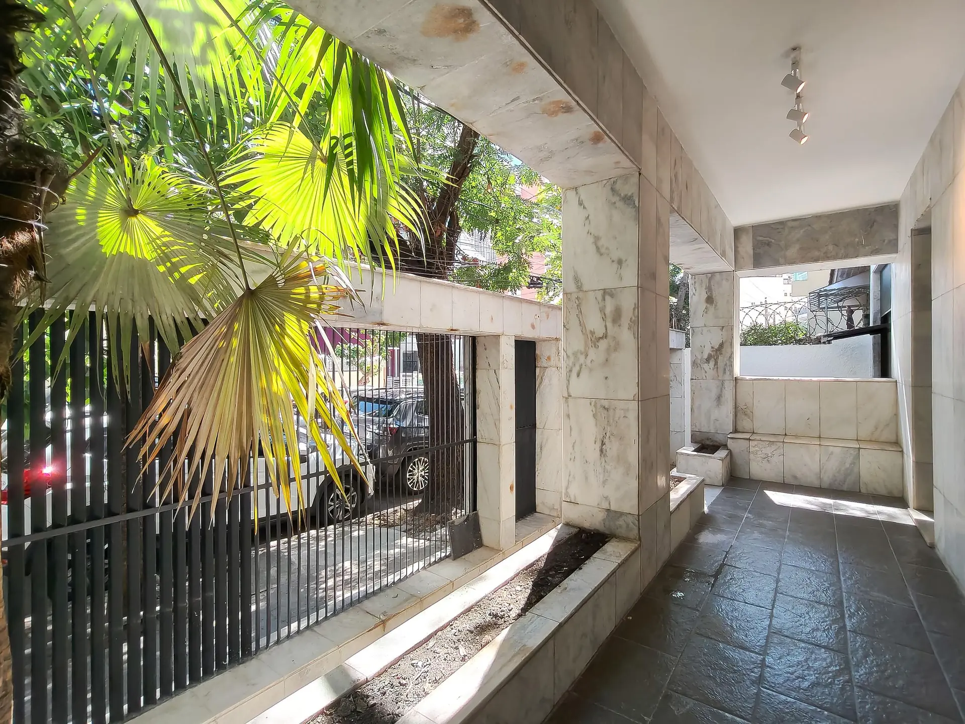 House for rent with 5 bedrooms and 8 bathrooms — photo 59