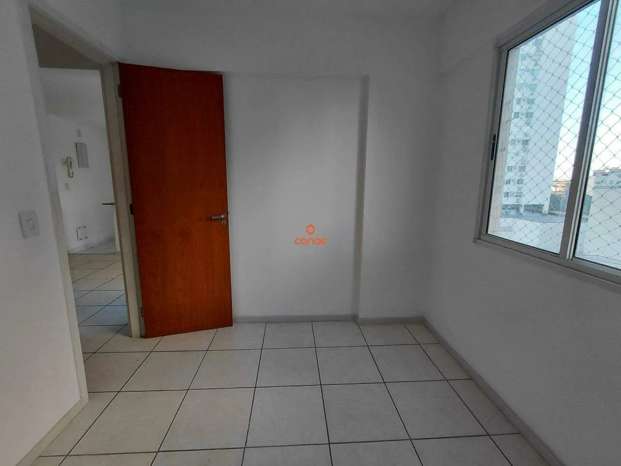 2-bedroom apartment in a building with a gym — photo 15