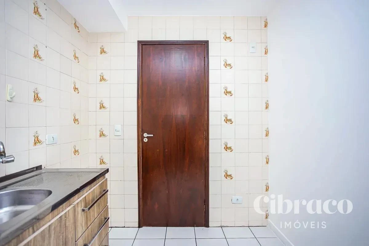 Apartment, 37 m², with wood or laminate floors — photo 8